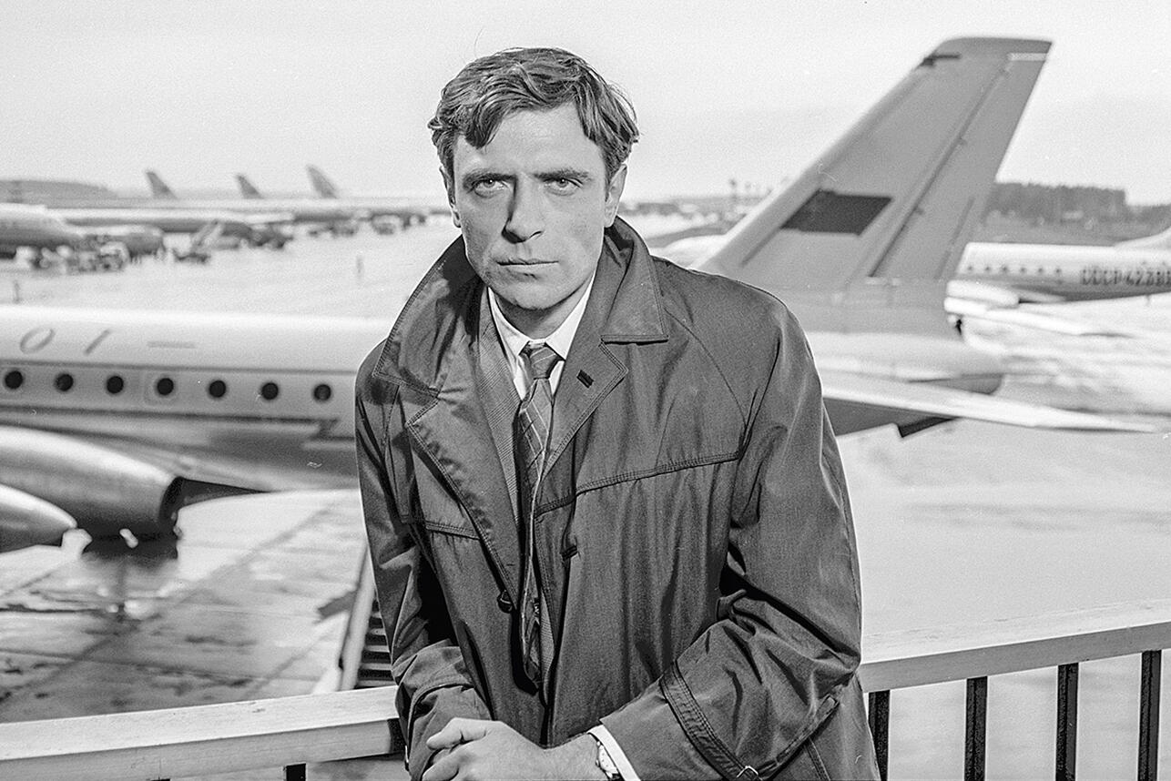 Александр Лазарев