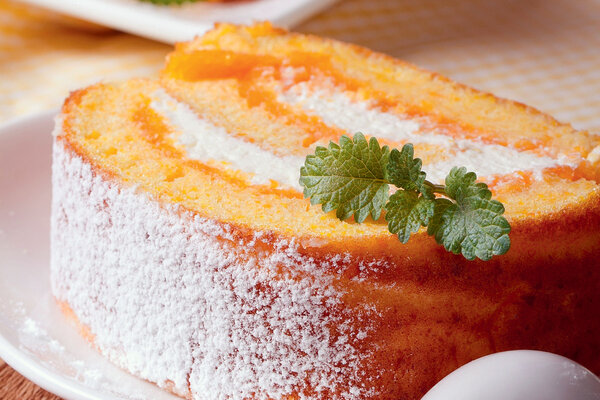 Рецепты от Дарьи Донцовой: морковные рулеты и морковно-апельсиновое мороженое