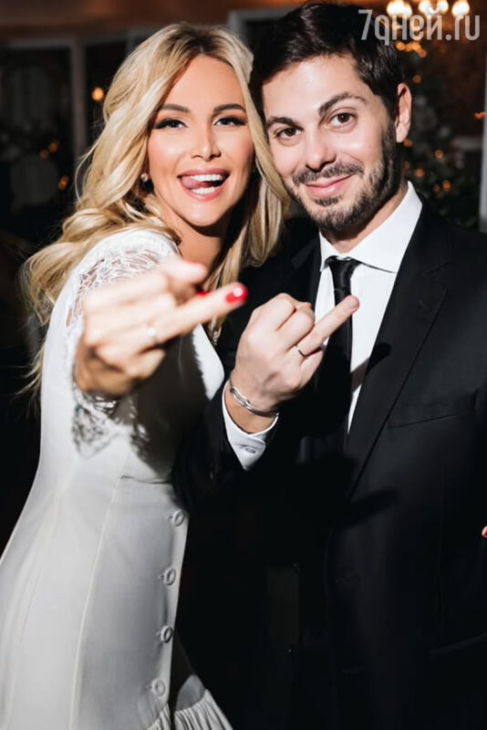 Виктория Лопырева официально вышла замуж — фото со свадьбы