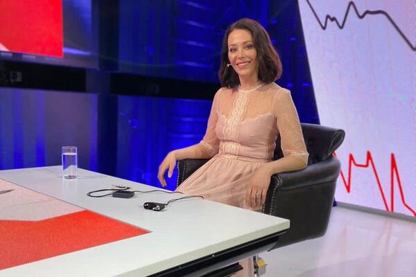 Неожиданные отцы и дети: Волкова и другие звезды, попавшие в скандал из-за объявившихся родственников