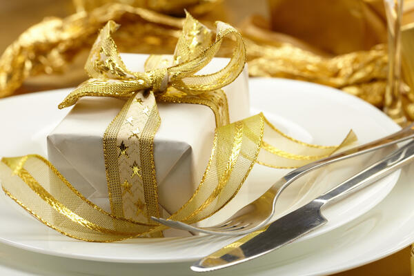 Что подарить из еды на Новый год 2026 — правила этикета не дадут попасть впросак