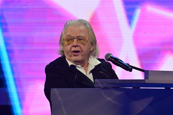 80-летний Антонов сделал признание на фоне слухов о внебрачных детях: «Мужчины очень любят дочерей»