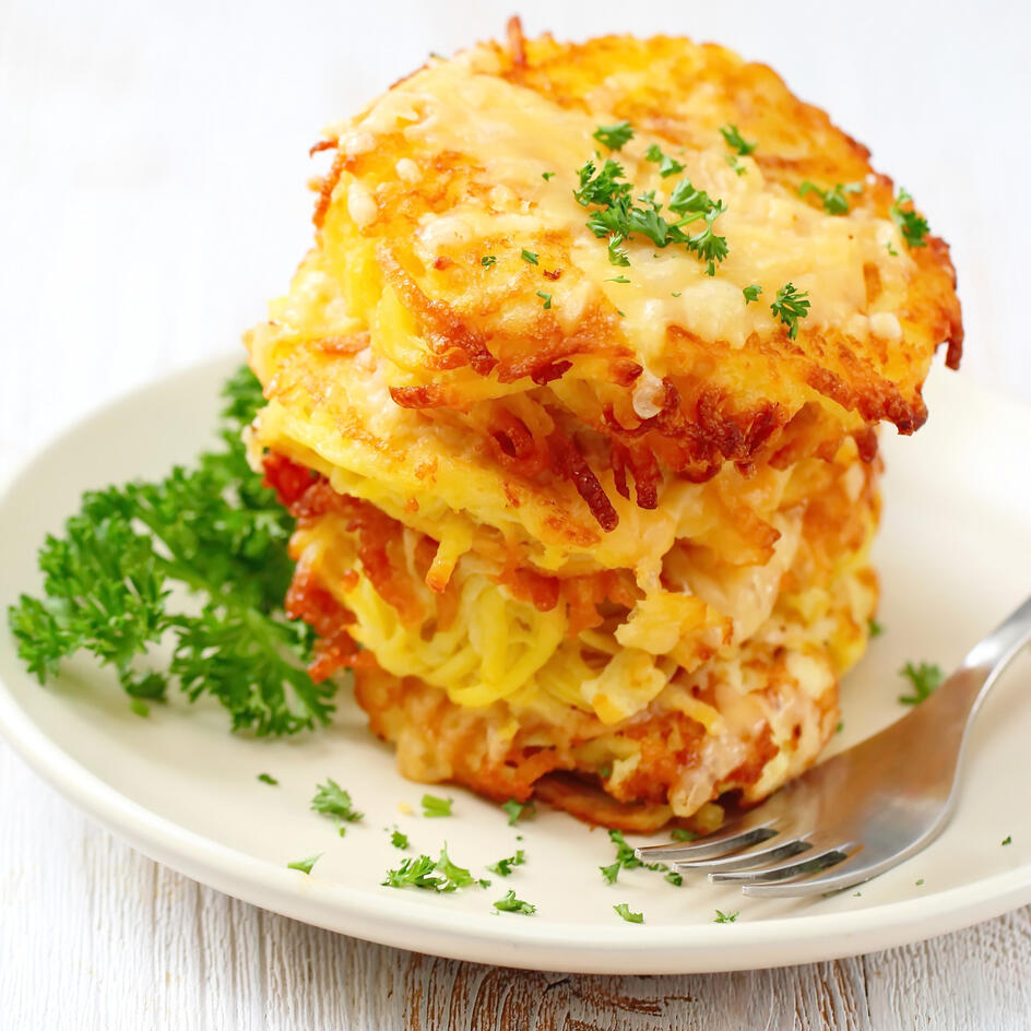 Долой булки! Готовим любимые бургеры с драниками — и вкусно, и не калорийно