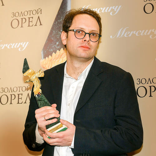 С призом за фильм «Здоровый человек» на премии «Золотой орел». 2023 г.