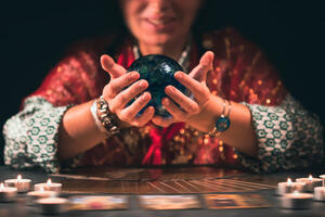 Деньги и карьера: цыганский гороскоп раскрыл, какие знаки заберут все бонусы в конце апреле