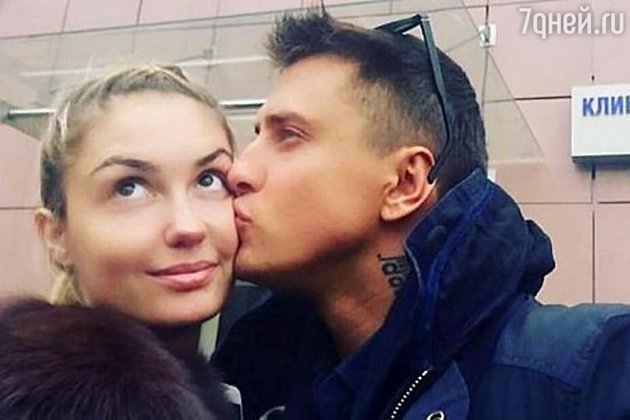 Павел Прилучный и Агата Муцениеце