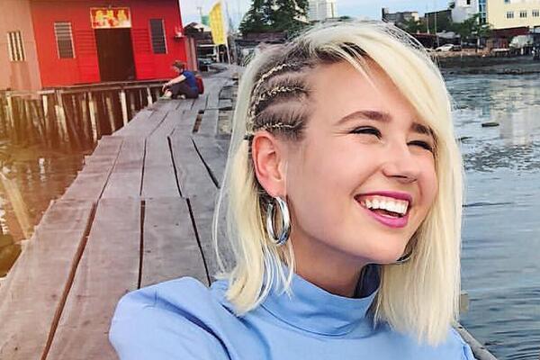 «Невеста с приданым»: Клава Кока показала свою новую квартиру