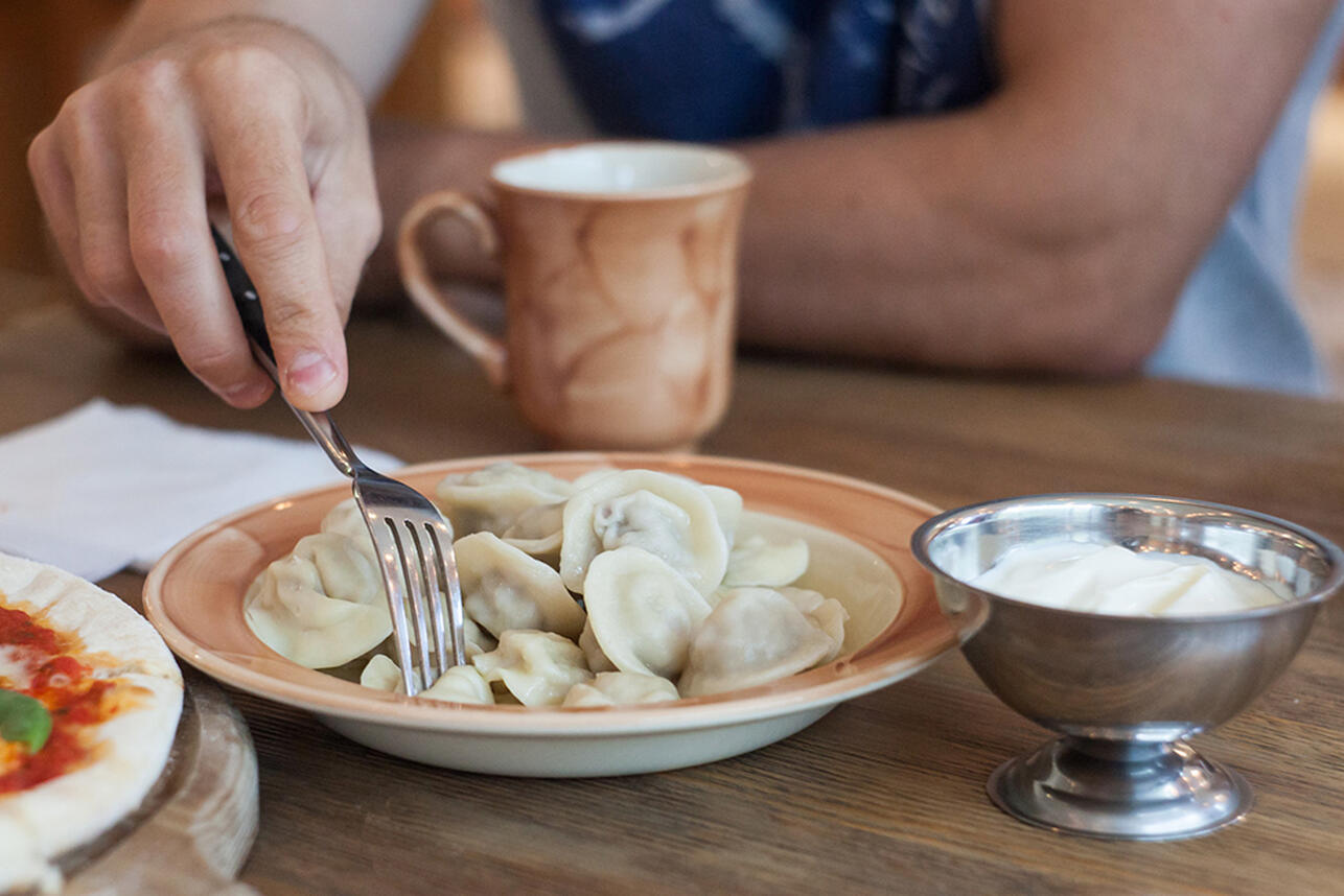 РџР&micro;Р&raquo;СЊРјР&micro;РЅРё РЅР&deg; Р&middot;Р&deg;РІС&sbquo;СЂР&deg;Рє: СЌС&sbquo;Рѕ РіР&deg;СЃС&sbquo;СЂРѕРЅРѕРјРёС&Dagger;Р&micro;СЃРєРѕР&micro; РєРѕС&permil;СѓРЅСЃС&sbquo;РІРѕ РёР&raquo;Рё РЅРѕСЂРјР&deg;Р&raquo;СЊРЅРѕ?