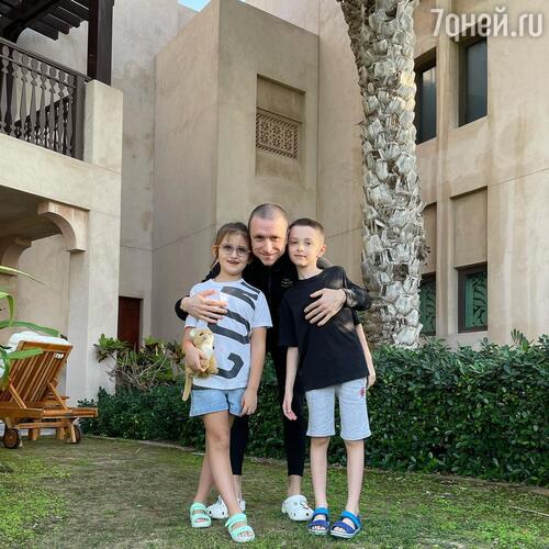 Мамаев публично объявил, что у него только один ребенок – дочь Алиса, подчеркнув, что Алекс не является его сыном