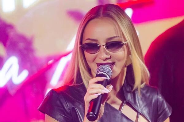 Анна Asti решила потягаться с Лепсом и Киркоровым &mdash; заставит потесниться