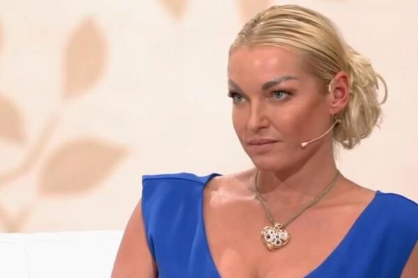 Берёт деньги за интим? Волочкова ответила на обвинения в проституции