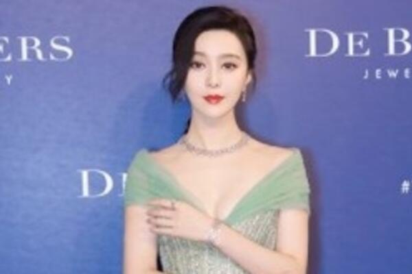 Образ дня: Фань Бинбин в Georges Hobeika 