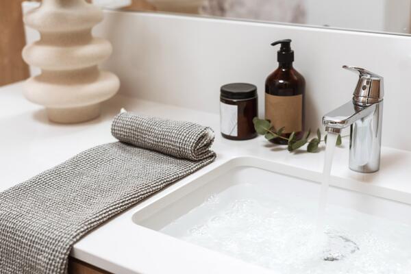 Безопасность прежде всего: что пора выбросить из ванной