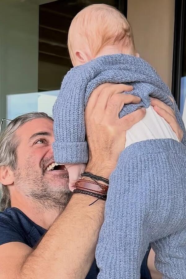 Джим Кертис с предполагаемым приемным сыном