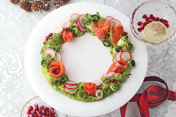 Салат «Рождественский венок»: рецепт оригинальной новогодней закуски
