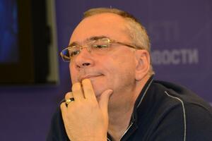 Сбежавший Меладзе продолжает зарабатывать в России — миллионы текут рекой