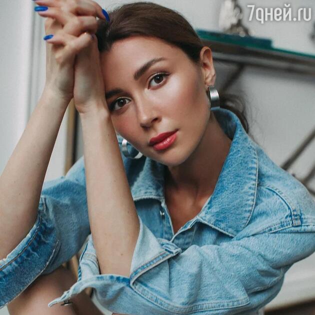 Анна Заворотнюк Анна Заворотнюк