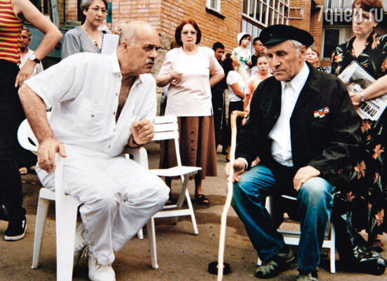 С Михаилом Ульяновым на съемках «Ворошиловского стрелка». 1998 г.