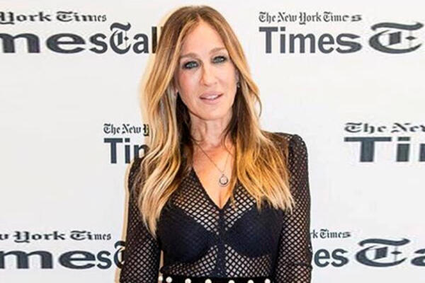 Образ дня: Сара Джессика Паркер в Philosophy di Lorenzo Serafini