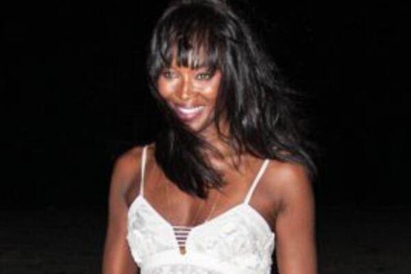 Образ дня: Наоми Кэмпбелл в Roberto Cavalli