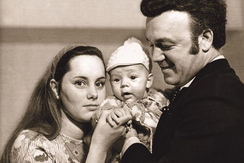 Нелли и Иосиф с первенцем Андрюшей, 1974 г.