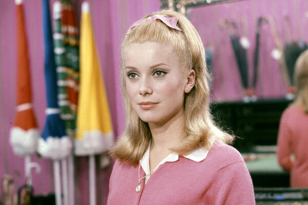 «Шербурские зонтики»: мюзикл, в котором что-то пошло не так