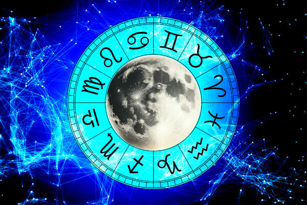     2024     