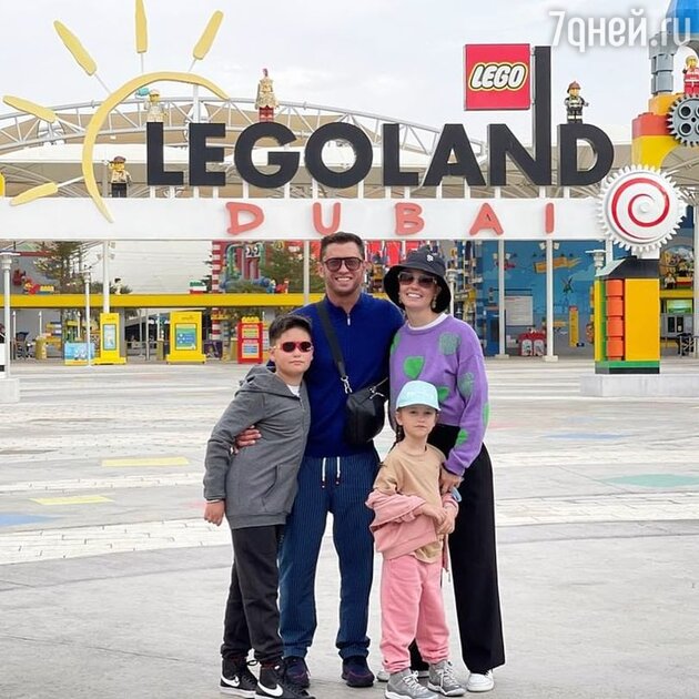 Павел Прилучный и Агата Муцениеце