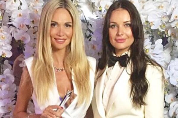  MODA Topical-2015:     Instagram