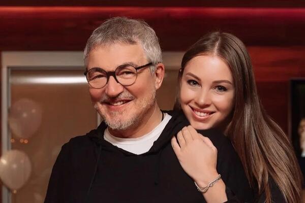 Жена миллиардера подтвердила связь мужа с Дибровой — предали и отняли деньги