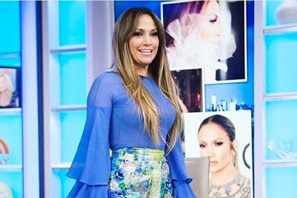 Образ дня: Дженнифер Лопес в Yanina Couture