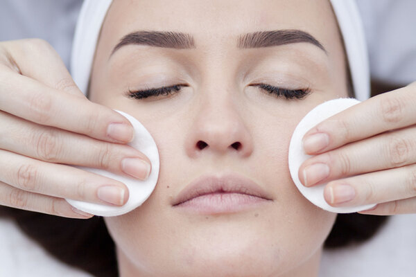 Какой салонный пилинг можно делать летом