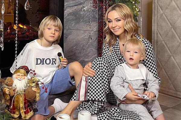 «Только пошел — и уже на каток»: Рудковская показала первую тренировку годовалого сына