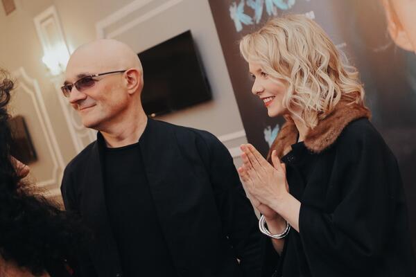 Редкий выход в свет Будиной, новая жена и брат Бероева: премьера фильма «Кукла»