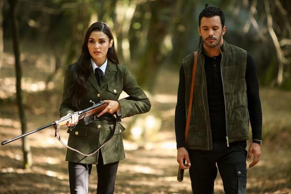 Сериал «Любовь и слезы» с Ханде Эрчел оказался под угрозой закрытия