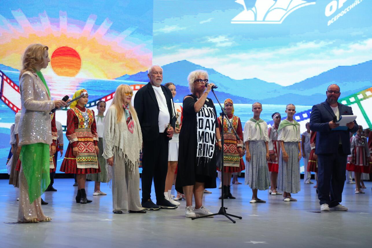 Р•РІРіРµРЅРёСЏ Р‘РѕСЂРґР·РёР»РѕРІСЃРєР°СЏ, РЎРµСЂРіРµР№ Р“Р°СЂРјР°С€, Р?СЂРёРЅР° Р“СЂРѕРјРѕРІР°, Р’Р»Р°Рґ Р”СѓРЅР°РµРІ