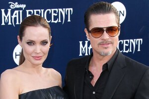 Анджелина Джоли распродает подарки Брэда Питта  