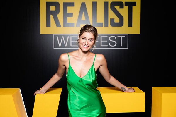   :   - REALIST WEB FEST