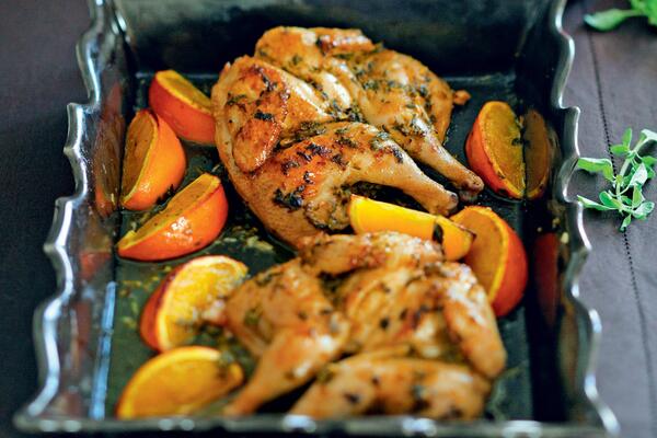 Рецепты от Юлии Высоцкой: Цыплята, запеченные с апельсином, рулетики из баклажанов и ореховый торт