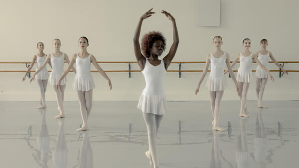 «Принцесса балета»: французская драма о расовых стереотипах в классических танцах