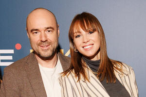 Диброва и Товстик впервые появились с детьми на публике — семейный выход