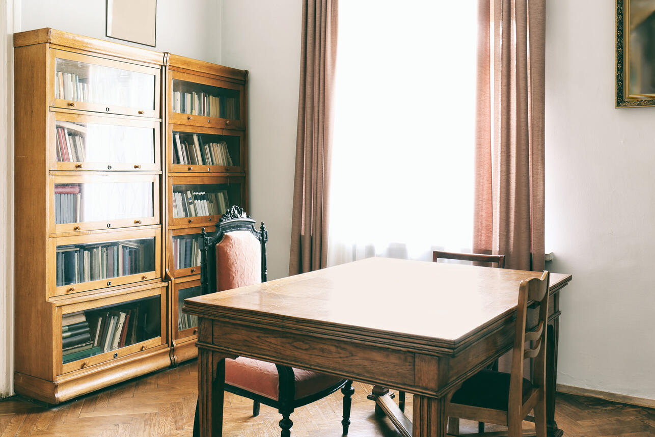 минусы сталинок, недостатки сталинок, сталинки проблемы, старый фонд жилье, стоит ли покупать сталинку, ремонт в сталинке, старые дома плюсы и минусы, перепланировка в сталинке, жилье в сталинке, сталинка квартира неудобства