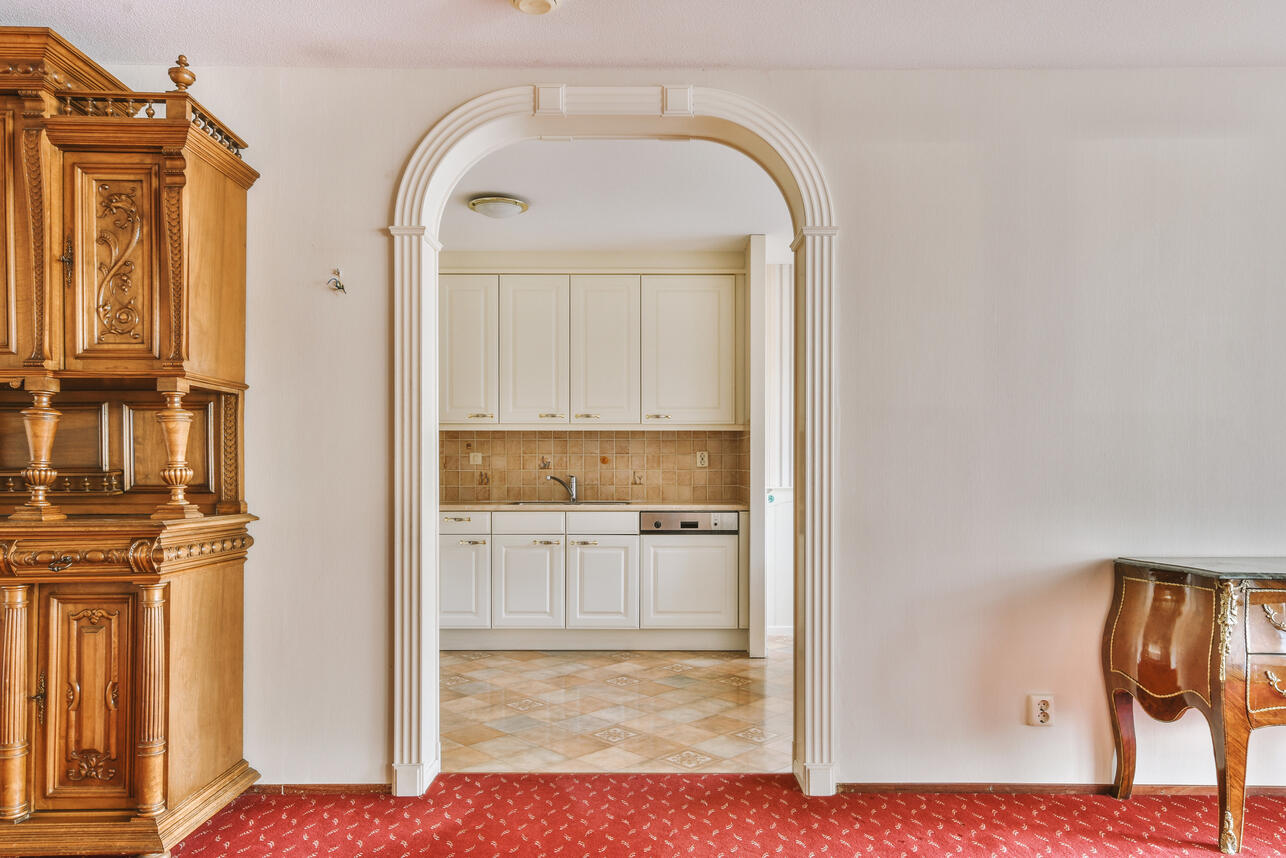 минусы сталинок, недостатки сталинок, сталинки проблемы, старый фонд жилье, стоит ли покупать сталинку, ремонт в сталинке, старые дома плюсы и минусы, перепланировка в сталинке, жилье в сталинке, сталинка квартира неудобства