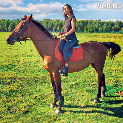 Недавно Иева увлеклась верховой ездой