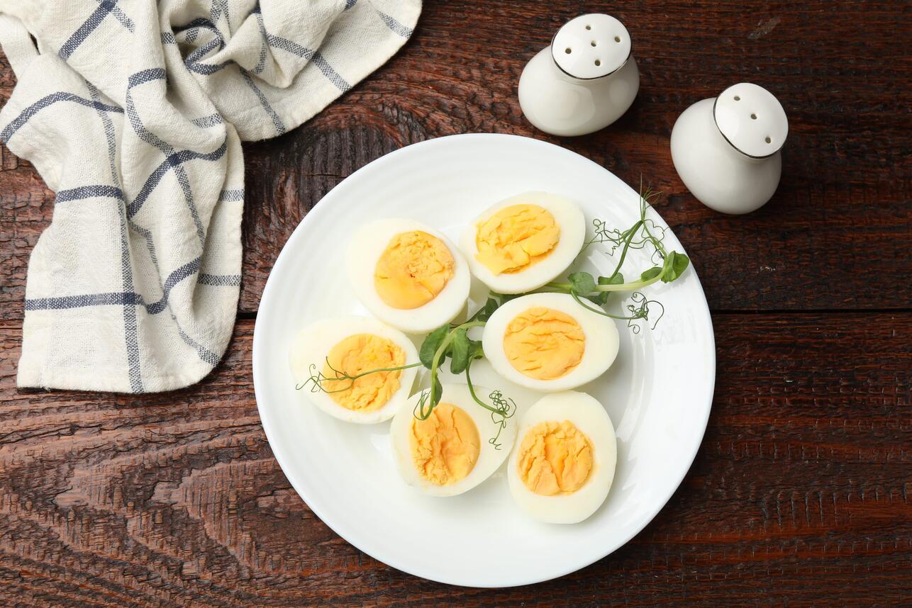 Кулинарный ликбез: как варить яйца, чтобы не лопнули, и хранить до 2 недель Кулинарный ликбез: как варить яйца, чтобы не лопнули, и хранить до 2 недель