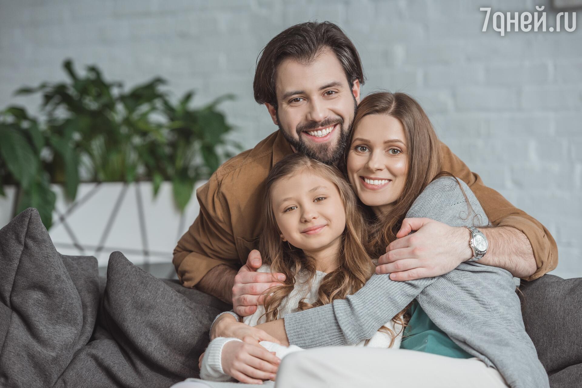 Порно секс родители дочь смотреть. Подборка секс родители дочь порно видео.