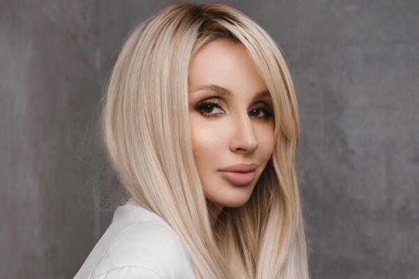 Беременная Светлана Лобода показала роскошную виллу в Лос-Анжелесе