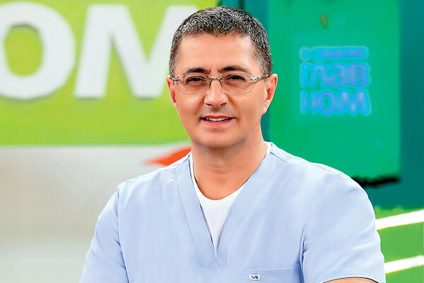 «Не надо делать анализы»: доктор Мясников рассказал про новый штамм ковида