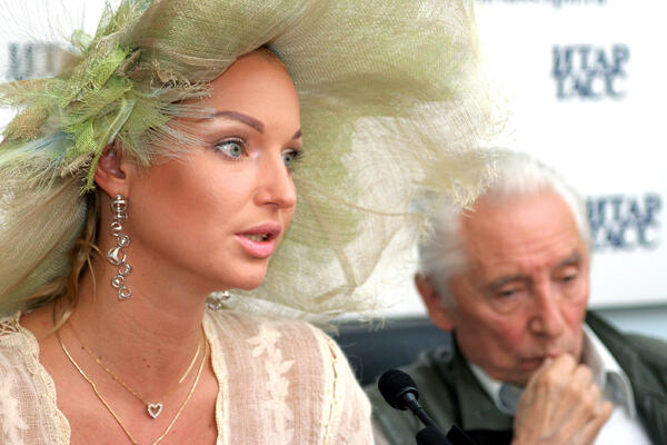 Волочкова заливается слезами из-за смерти Григоровича: «Меня не пускали в больницу»