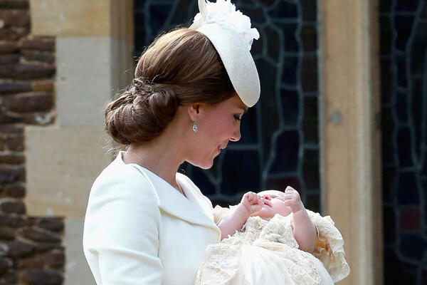 Принцессу Шарлотту воспитывают в строгих традициях 